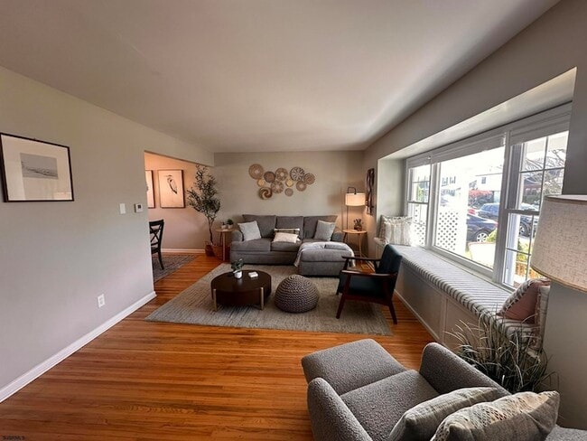 Foto del edificio - 611 N Delavan Ave