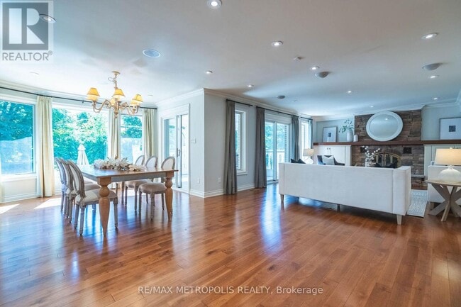 Photo du bâtiment - 65 Woodcrest Rd