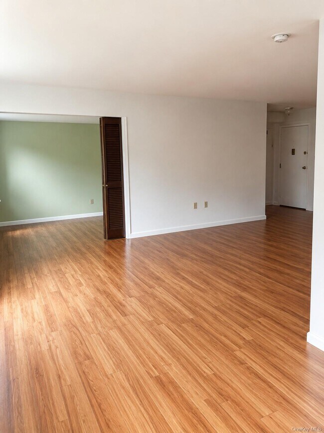 Foto del edificio - 451 Sierra Vista Ln