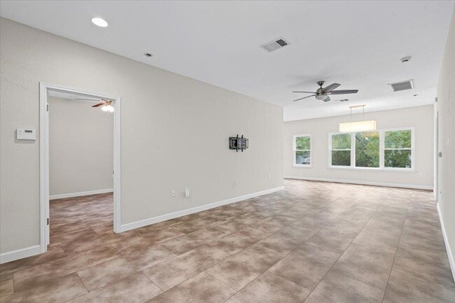 Building Photo - 5604 Northdale Dr