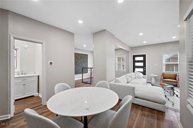 Foto del edificio - 2109 Murray Hill Rd