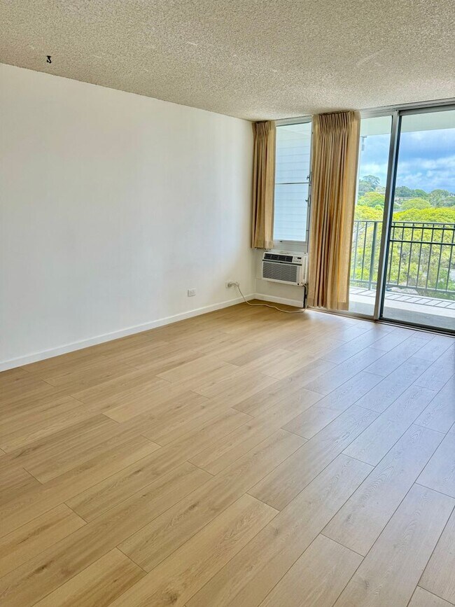 Foto del edificio - Punahou Royale - Ronvated 1 bedroom, 1 bat...