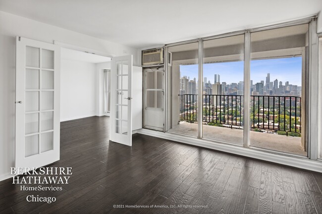 Foto del edificio - 1960 N LINCOLN PARK WEST Avenue