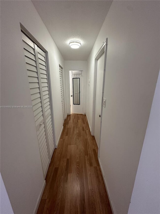Building Photo - 8107 SW 72nd Ave