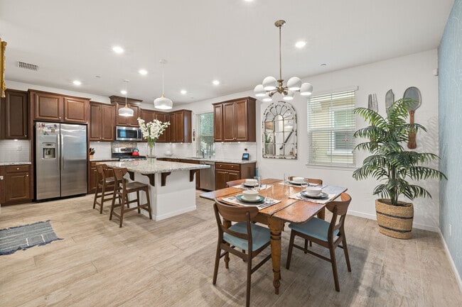 Building Photo - 6040 Bardolino Pl