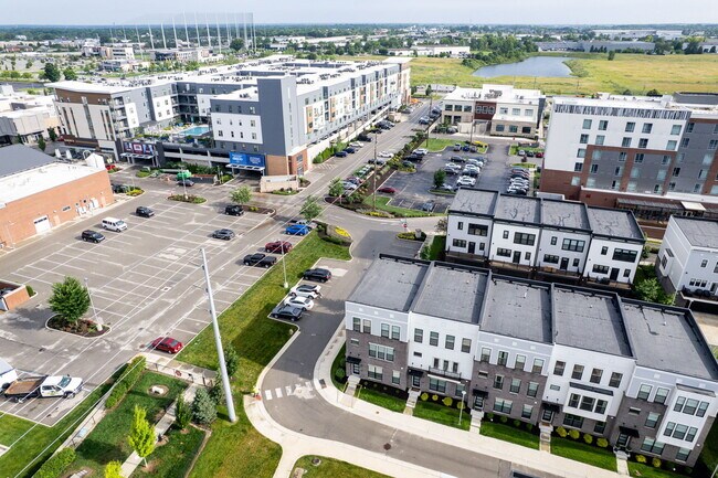 Building Photo - 9728 Junction Sta