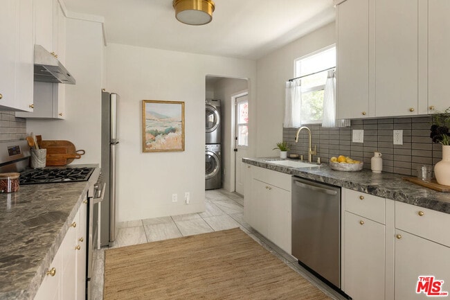 Foto del edificio - 3031 Virginia Rd