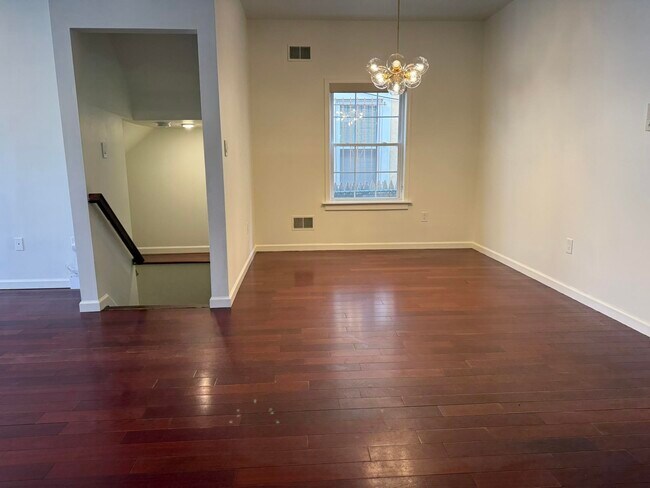 Foto del edificio - 49 Belmont Ave