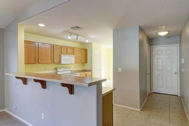 Building Photo - 3-bedroom, 2-bathroom home in Canyon