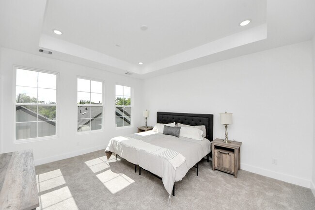Foto del edificio - 2424 Harrington St