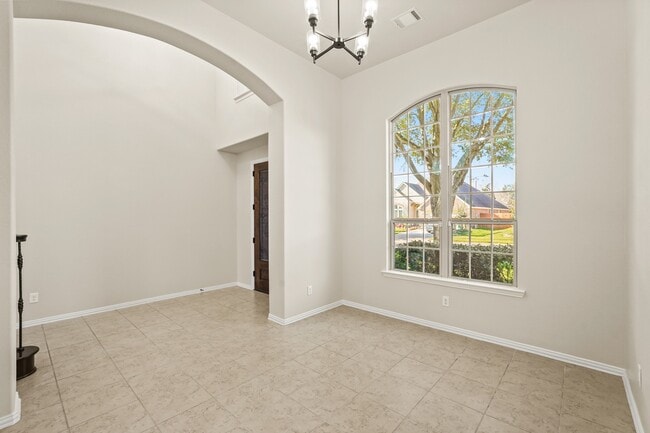 Foto del edificio - 10335 Belvamera Rd