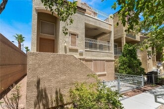 Building Photo - 9169 Column Ct