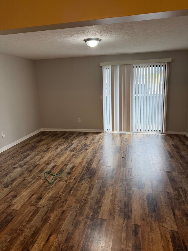 Foto del edificio - 270 Tampa Dr