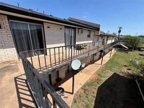 Building Photo - 1020 N 6th St