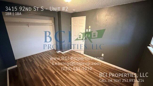 Building Photo - 3415 92nd St S