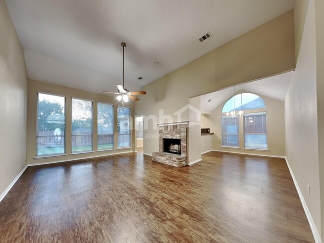 Foto del edificio - 153 Magnolia Ln