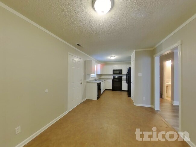 Foto del edificio - 4518 Connaught W Dr