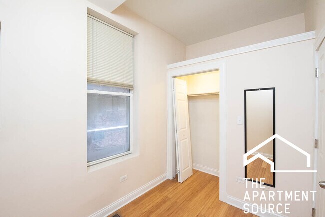 Foto del edificio - 1844 W 18th St