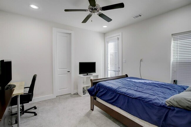 Foto del edificio - 3409 Kensington Yellow Pl