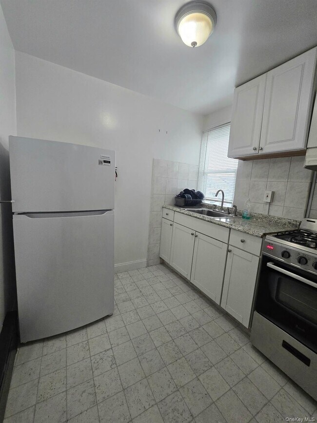 Foto del edificio - 135-01 Cross Bay Blvd