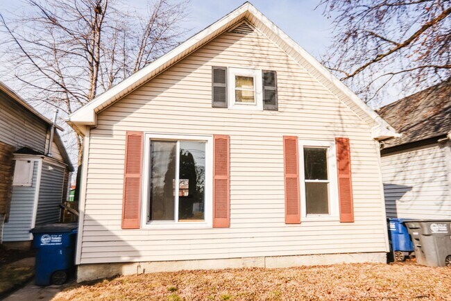 Foto del edificio - Well maintaned and clean two bedroom home for rent!