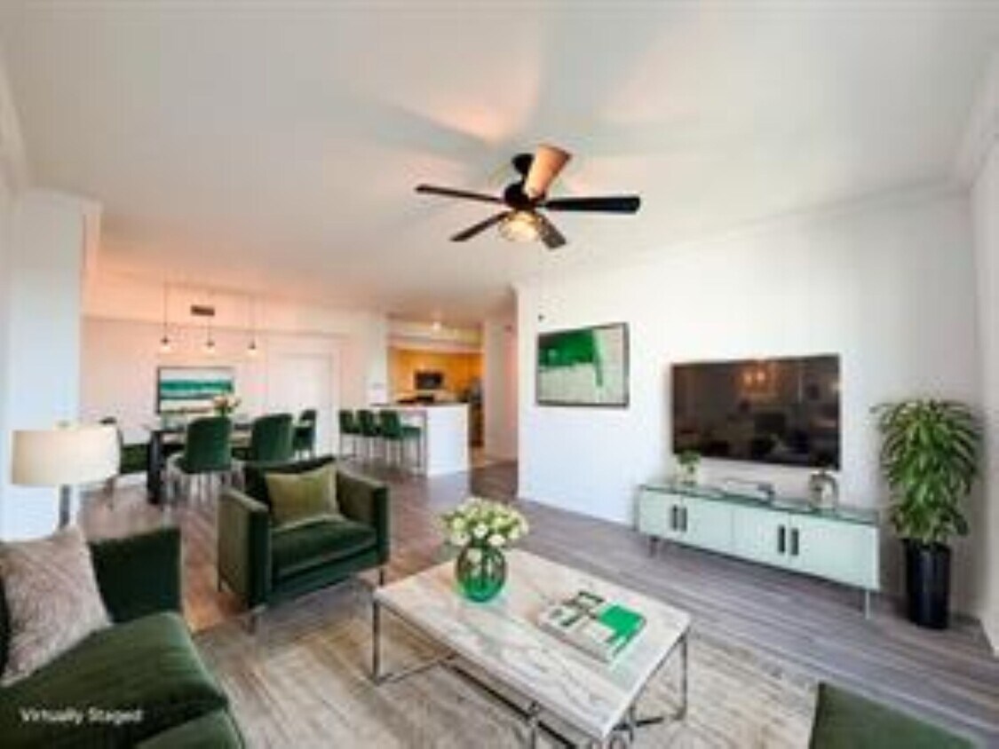 Foto principal - 2421 NE 65th St