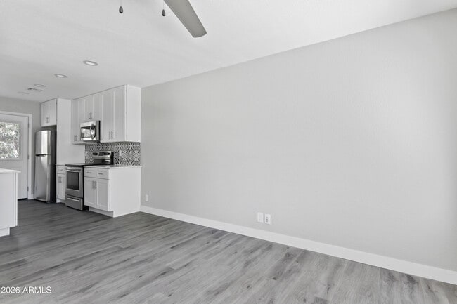 Building Photo - 35 W Medlock Dr