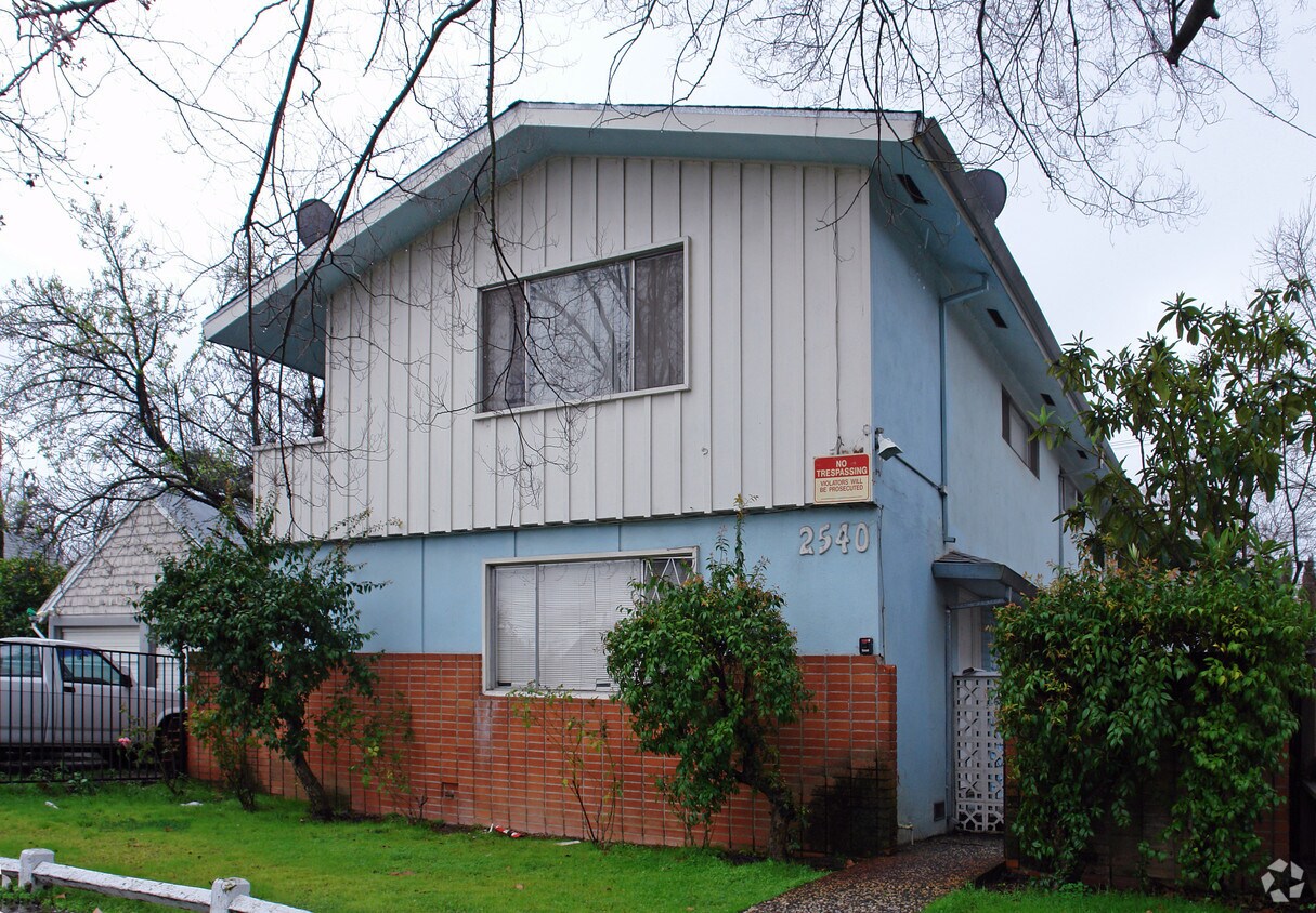 Primary Photo - 2540 2nd Ave
