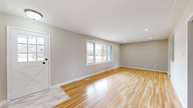 Building Photo - THREE BEDROOM FAMILY HOME IN KOMOKA