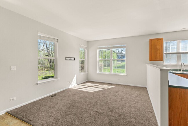 Foto del edificio - 712 Morris Ct