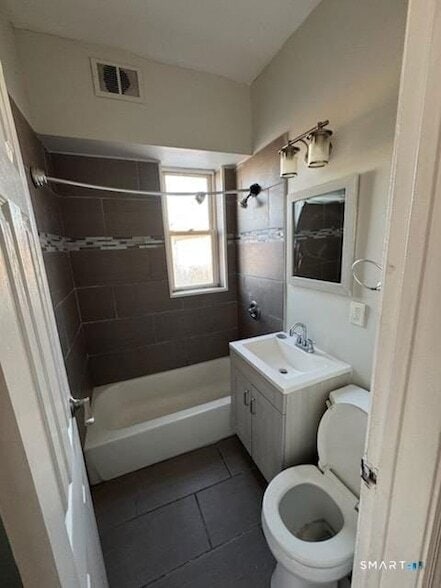 Foto del edificio - 335 Wells St