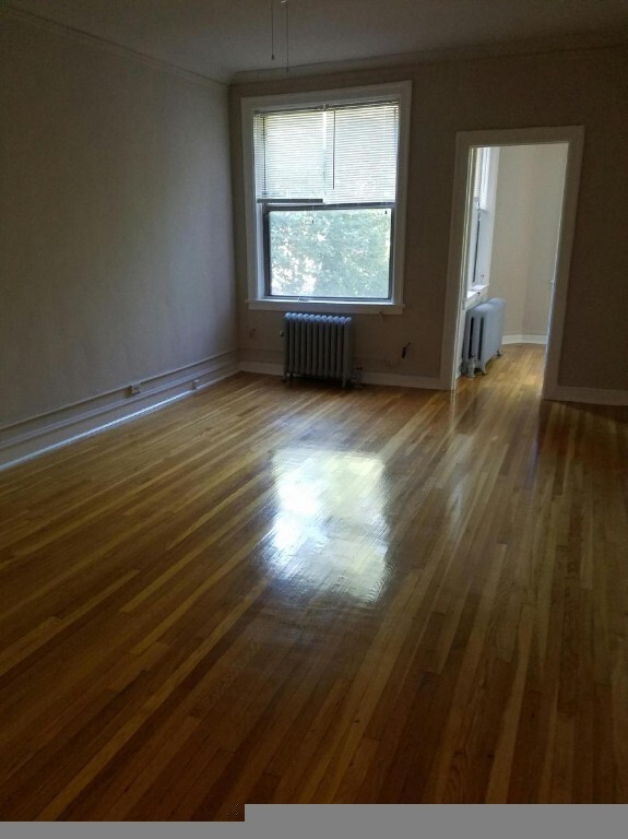 Building Photo - 1361 W Estes Ave