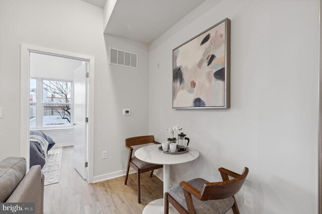 Foto del edificio - 1330 S Patton St