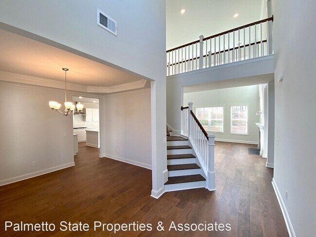 Building Photo - 6 br, 3.5 bath House - 340 Long Pier Street