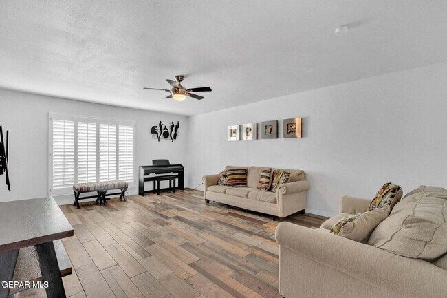 Building Photo - 6525 Loma De Cristo Dr