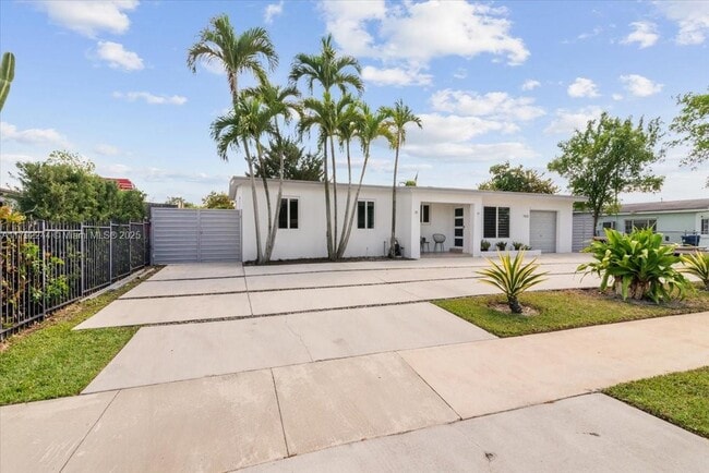 Foto del edificio - 11430 SW 52nd Terrace