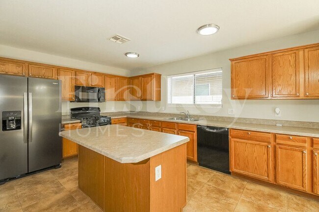 Foto del edificio - 5878 E Cedarbird Dr