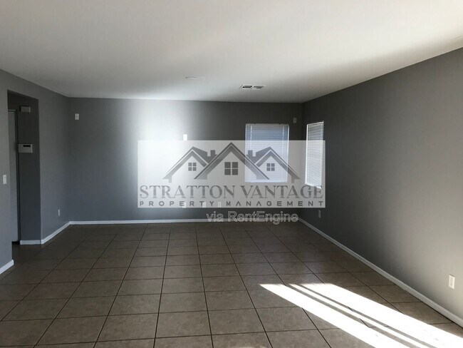 Foto del edificio - 12525 W Rosewood Ln