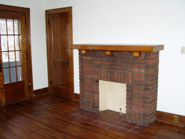Living room mantle - 2433 Maplewood Ave