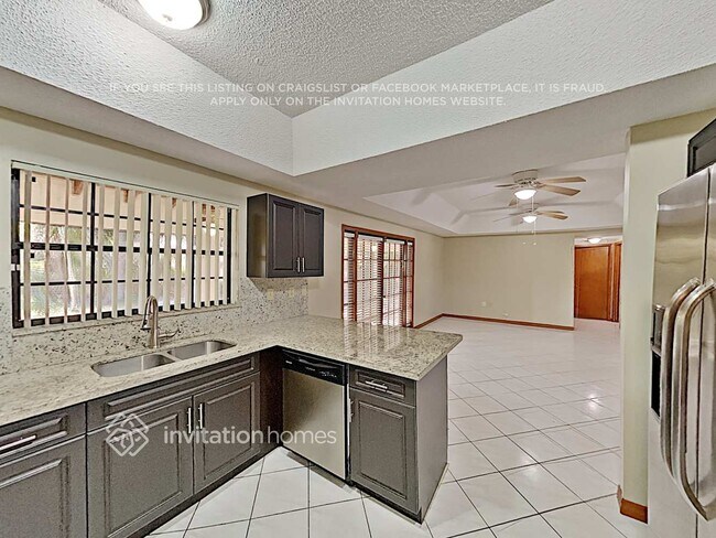 Foto del edificio - 16101 SW 153rd Ave