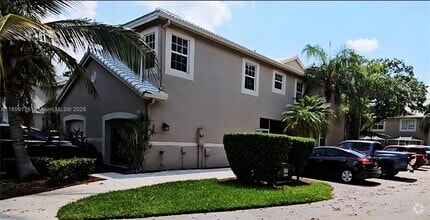 Building Photo - 1877 Salerno Cir