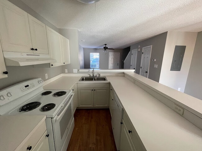 Foto del edificio - 6718 Bryant St