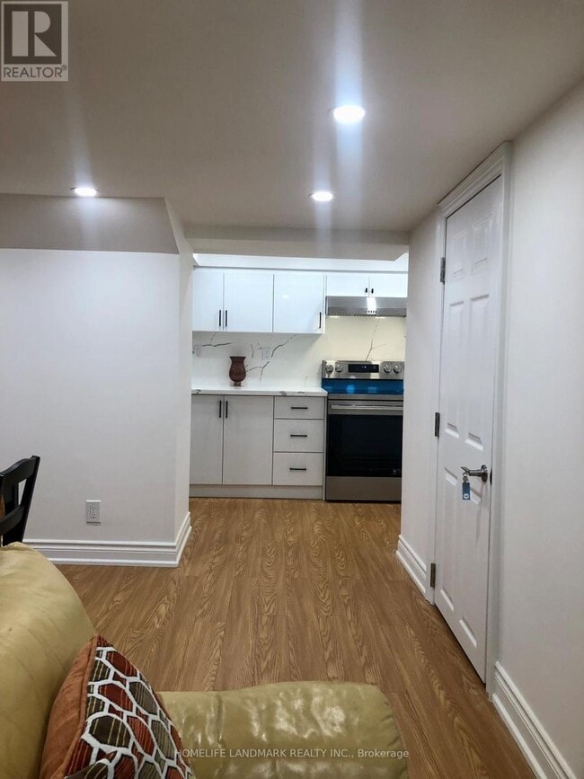 Building Photo - 95 Dewpoint Rd