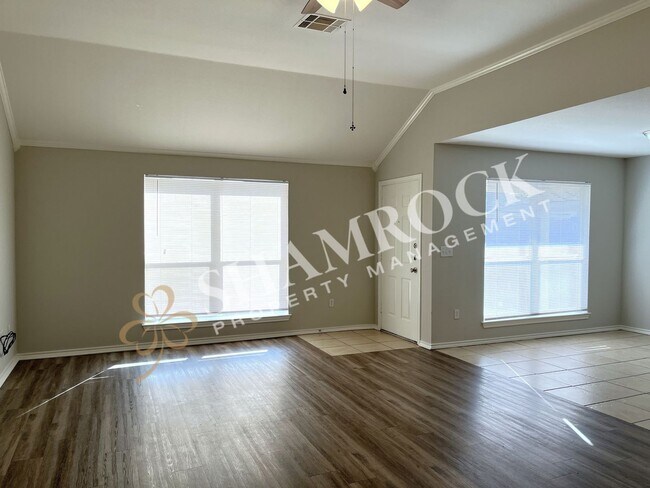 Foto del edificio - Cougar Ridge III Duplex