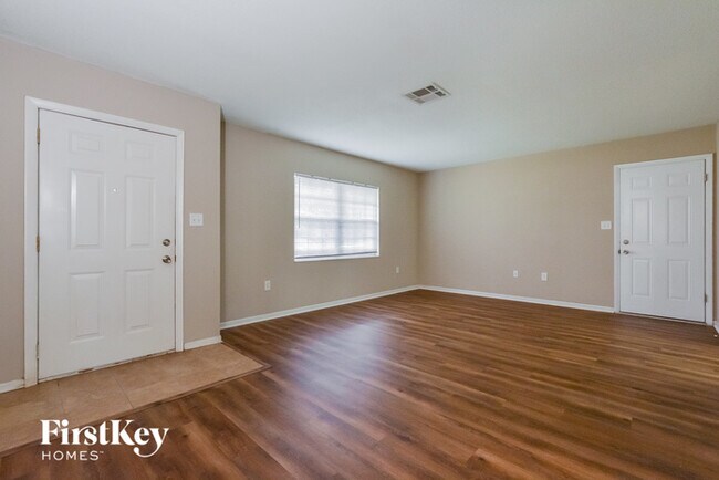 Building Photo - 802 Hill St