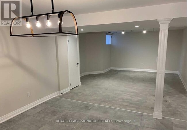 Photo du bâtiment - 62 Elmsthorpe Ave