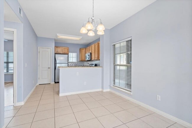 Building Photo - 6810 Deatonhill Dr