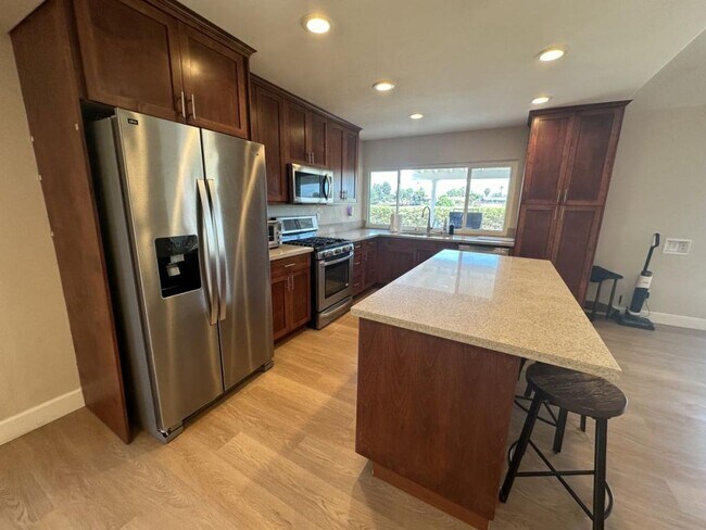 Building Photo - 4636 Benhurst Ave