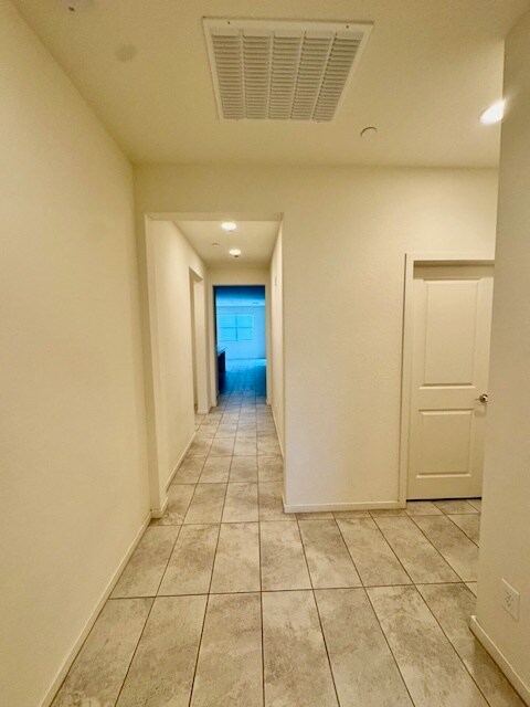 Foto del edificio - 21415 W Holly St