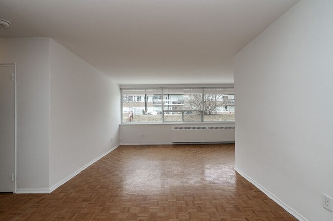 Building Photo - 4 Overland Drive